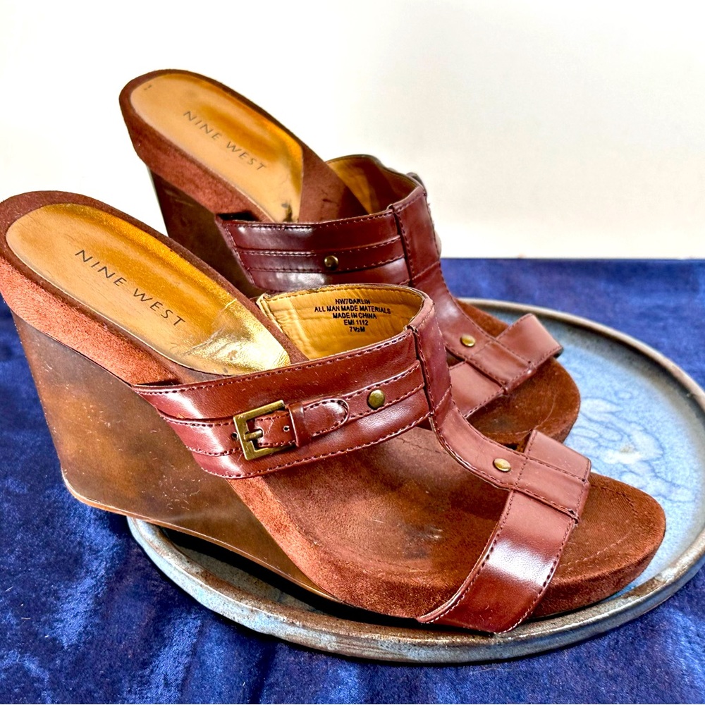 ***SOLD*** NINE WEST - Women’s Slip-on Wedge Sandler Sz 7.5 - BROWN